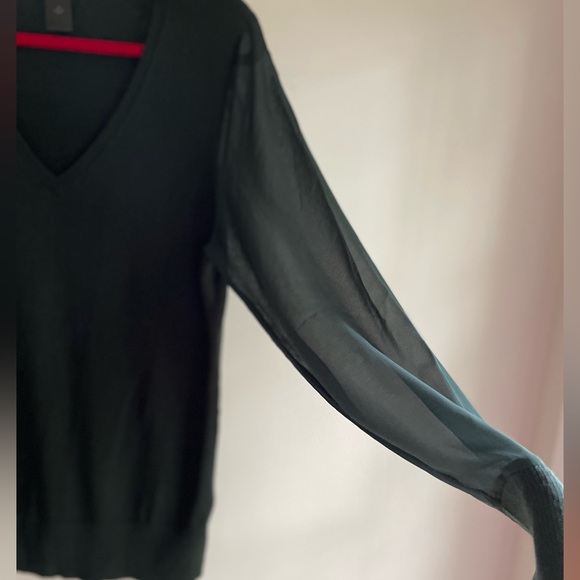 Ann Taylor V Neck Sweater with Sheer Sleeves Size M - Picture 3 of 8